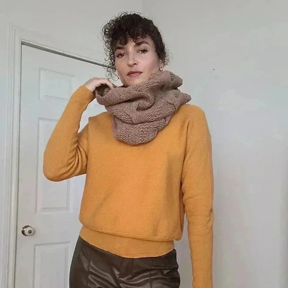 Lole knitted scarf